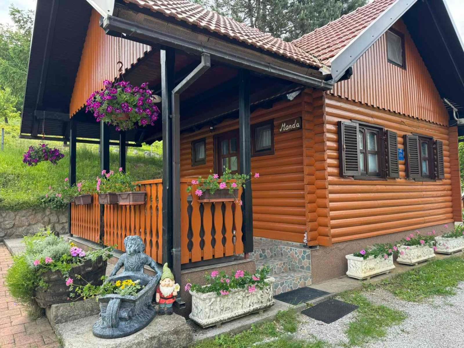 Holiday Home Manda Tounj Bagian luar foto